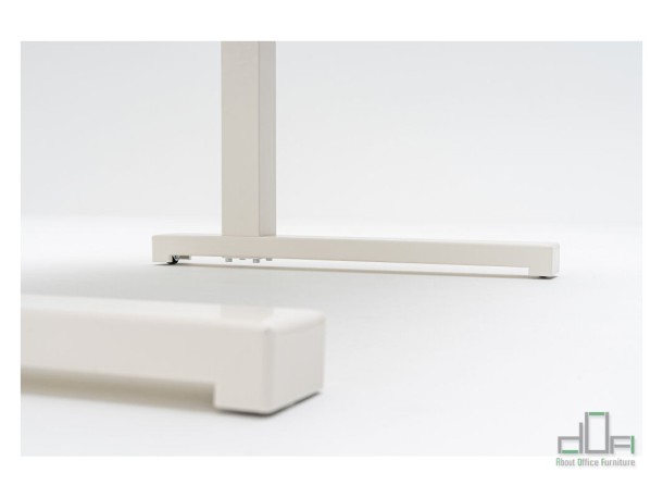 Birou operational COMPACT DRIVE reglabil pe inaltime #AboutOfficeFurniture