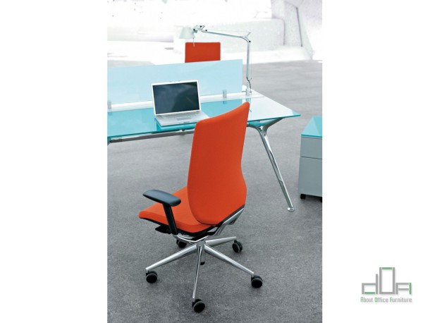 Scaun ergonomic operational TNK #AboutOfficeFurniture