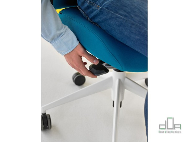 Scaun ergonomic managerial TNK FLEX #AboutOfficeFurniture