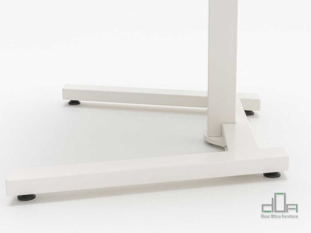 Birou operational reglabil pe inaltime OGI ONE #AboutOfficeFurniture