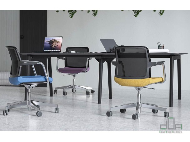 Scaun meeting WIND #AboutOfficeFurniture Scaun meeting WIND #AboutOfficeFurniture