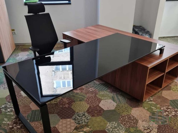 Birou managerial Louis #AboutOfficeFurniture