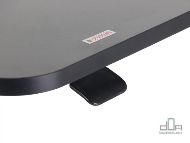 Birou reglabil pe inaltime SH-A10 - Detaliu clapetă reglaj inaltime #AboutOfficeFurniture