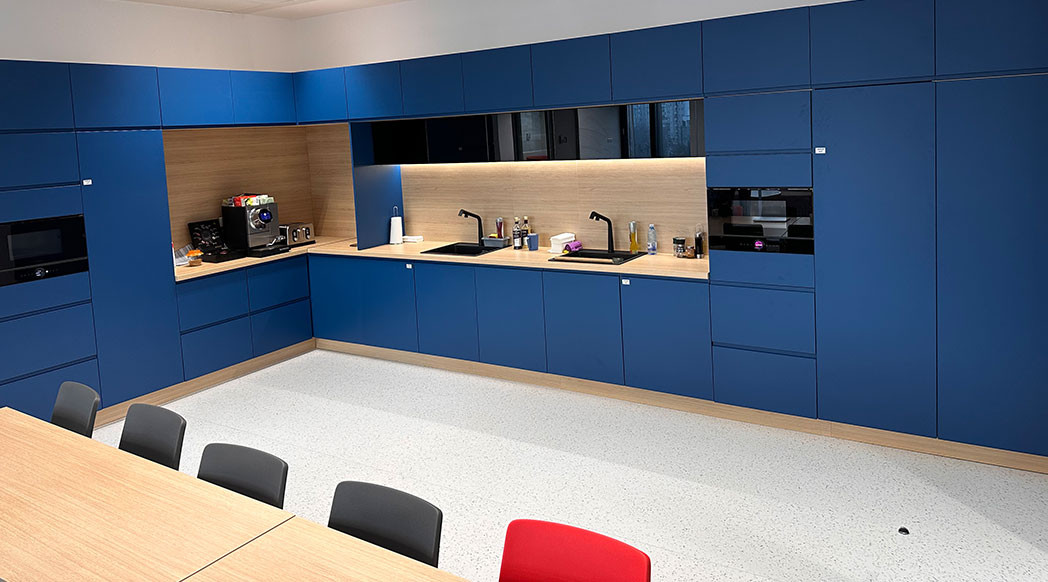 Amenajare cu mobilier office pentru clientul nostru Karl Storz